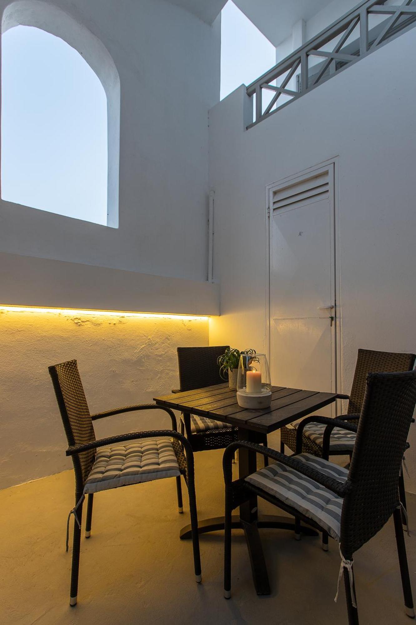 Santorini Villatzio Suites Mesaria Exterior foto